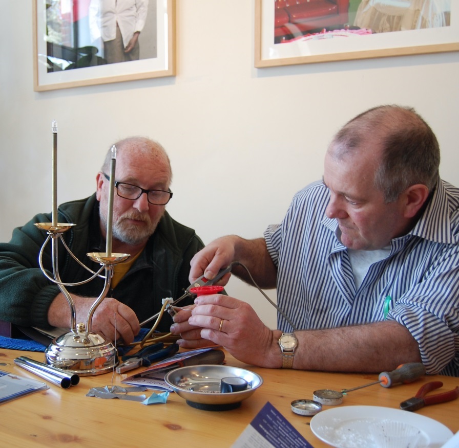 repair-cafe-lamp-repair